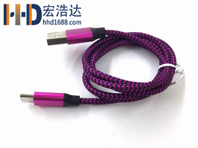 正規(guī)充電線會在電流過大時限制電壓，保護手機免受破壞。