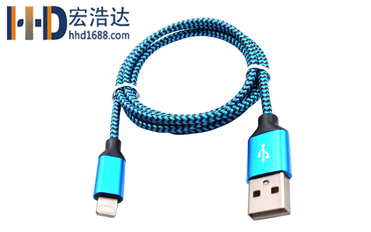宏浩達數(shù)據(jù)線工廠鋁合金尼龍編織lightning蘋果數(shù)據(jù)線新品推薦
